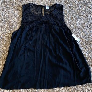 NWT! ✨ Black Lace Tank